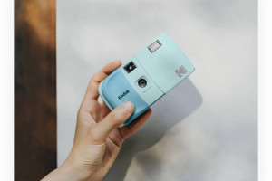 Reto Project випустила бюджетну плівкову камеру Kodak EC35 за 35 доларів