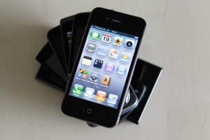 Видання The Verge назвало iPhone 4 найкращим гаджетом десятиліття