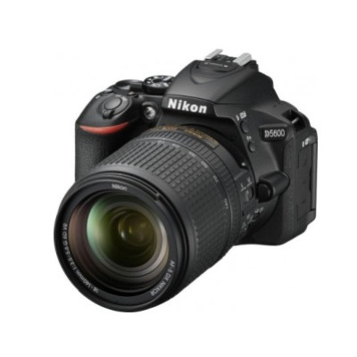 Nikon D5600 kit (18-140mm VR)