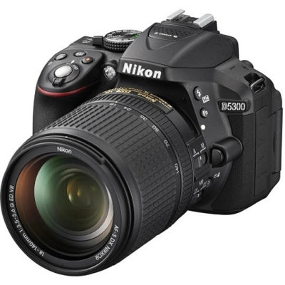 Nikon D5300 kit (18-140mm VR)