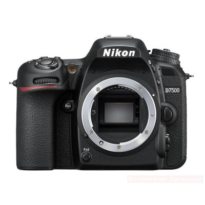 Зеркальный фотоаппарат Nikon D7500 body